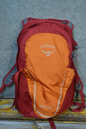 Osprey daylite red hiking pack - red,